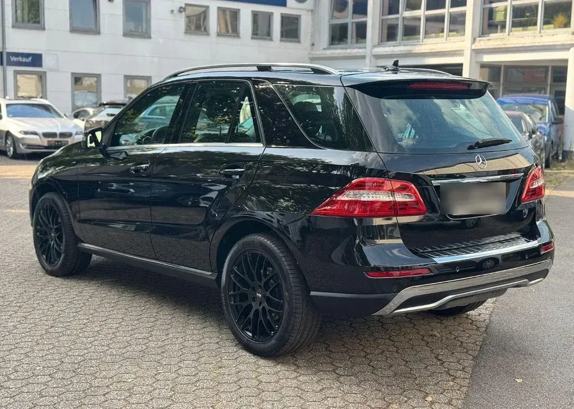 Gebraucht Mercedes ML350 258 PS (189 kW) 2014 Schwarz SUV