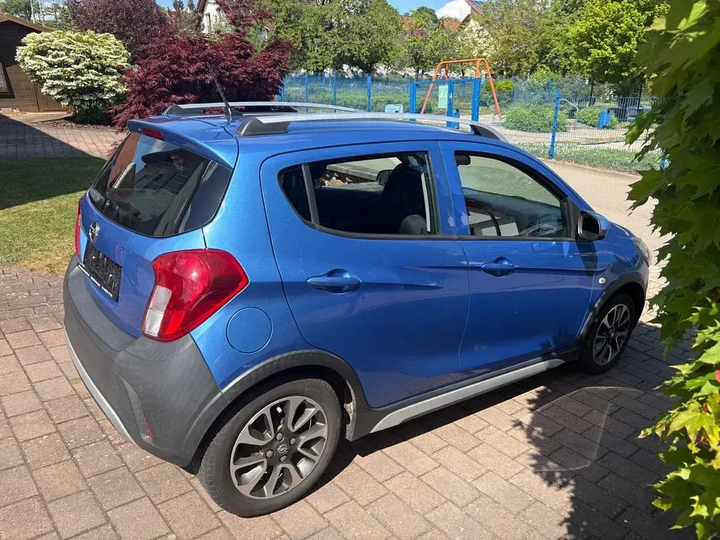 Gebraucht Opel Karl Rocks 75 PS (55 kW) 2017 Blau Kleinwagen
