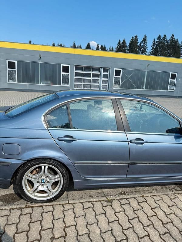 Używany BMW 320 150 KM (110 kW) 2000 Andere farben Sedan/Limuzyna