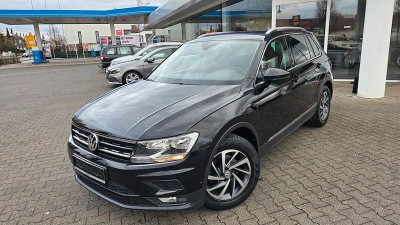 Schwarz Gebraucht 2018 VW Tiguan Sound SUV | 17.900 € (Guter Preis) - Bild 1/4