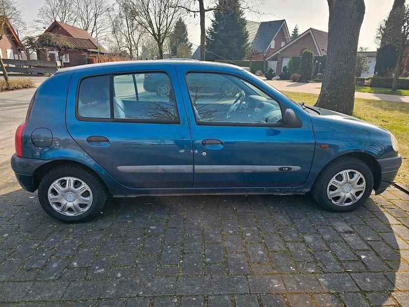 Gebraucht Renault Clio II 58 PS (42 kW) 2000 Blau Kleinwagen