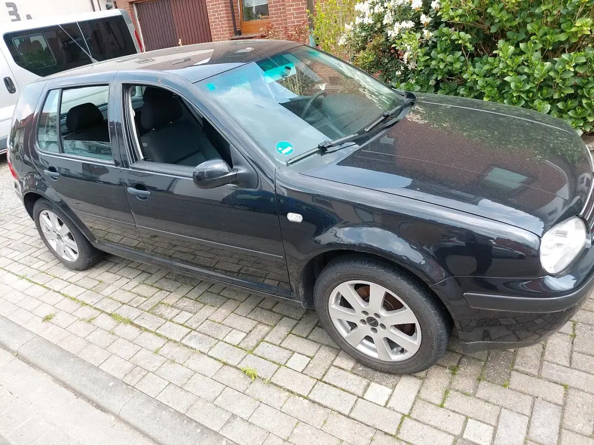 Gebraucht VW Golf IV 2002 Schwarz Kleinwagen