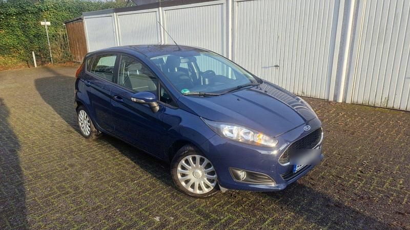 Gebraucht Ford Fiesta 100 PS (73 kW) 2017 Blau Kleinwagen