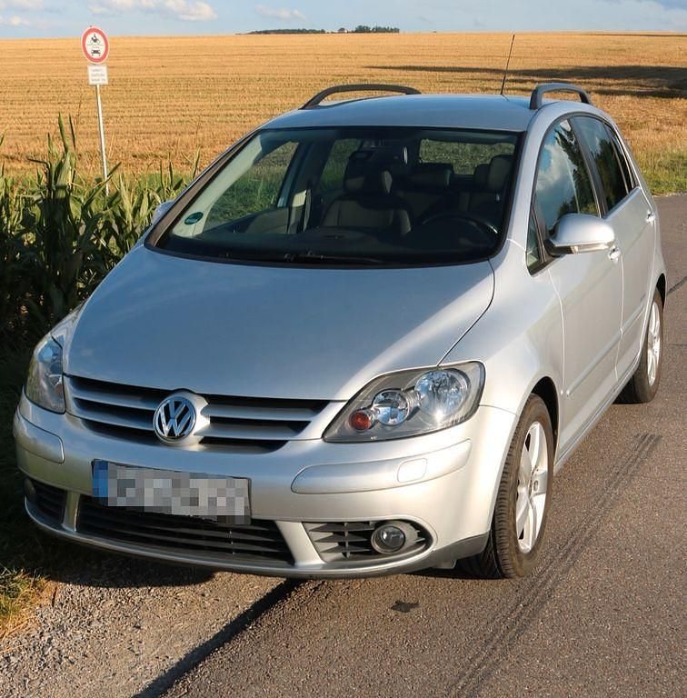 Silber Gebraucht 2008 VW Golf Plus United Van / Kleinbus | 5.800 € (Etwas zu teuer) - Bild 1/4