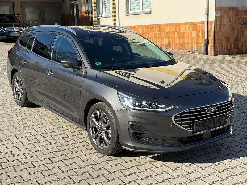 Gebraucht Ford Focus Titanium 155 PS (114 kW) 2022 Grau Kombi