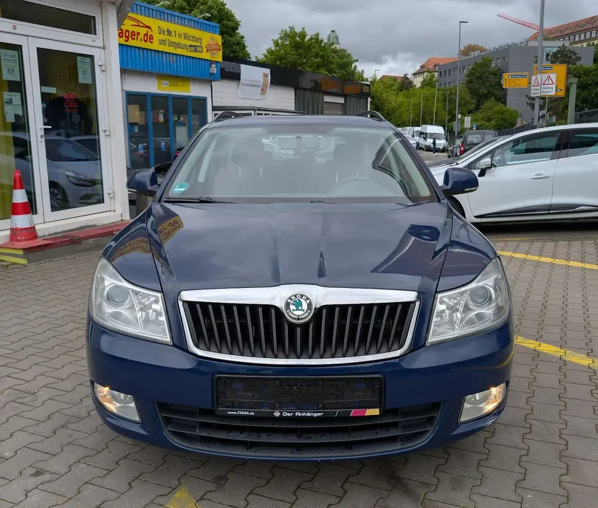 Gebraucht Skoda Octavia 105 PS (77 kW) 2013 Blau Kombi