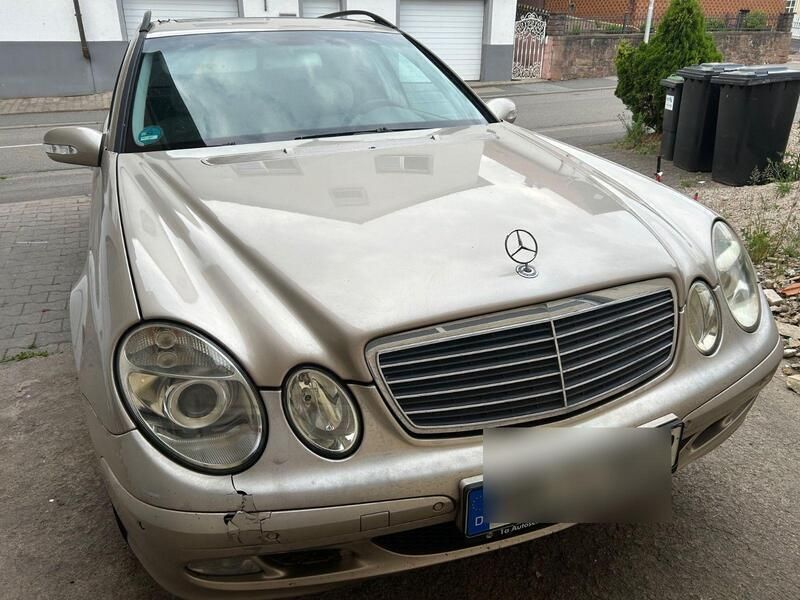 Beige Gebraucht 2004 Mercedes E220 Classic Kombi | 1.700 € (Guter Preis) - Bild 1/4