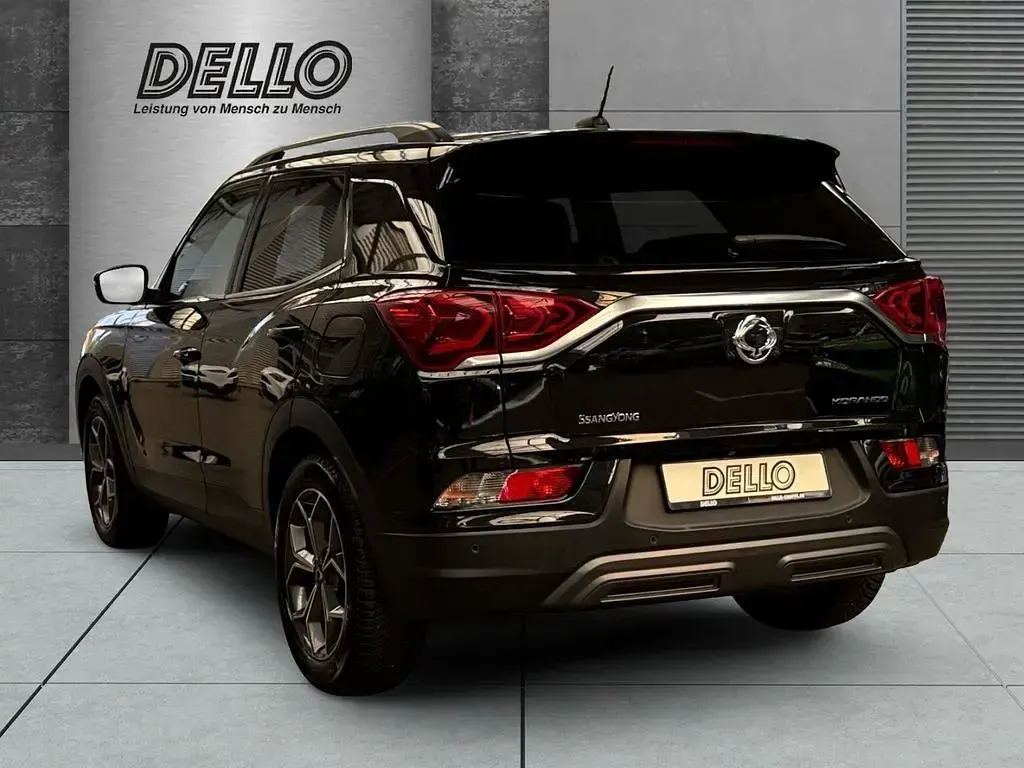 Gebraucht SsangYong Korando 163 PS (119 kW) 2020 Schwarz Limousine