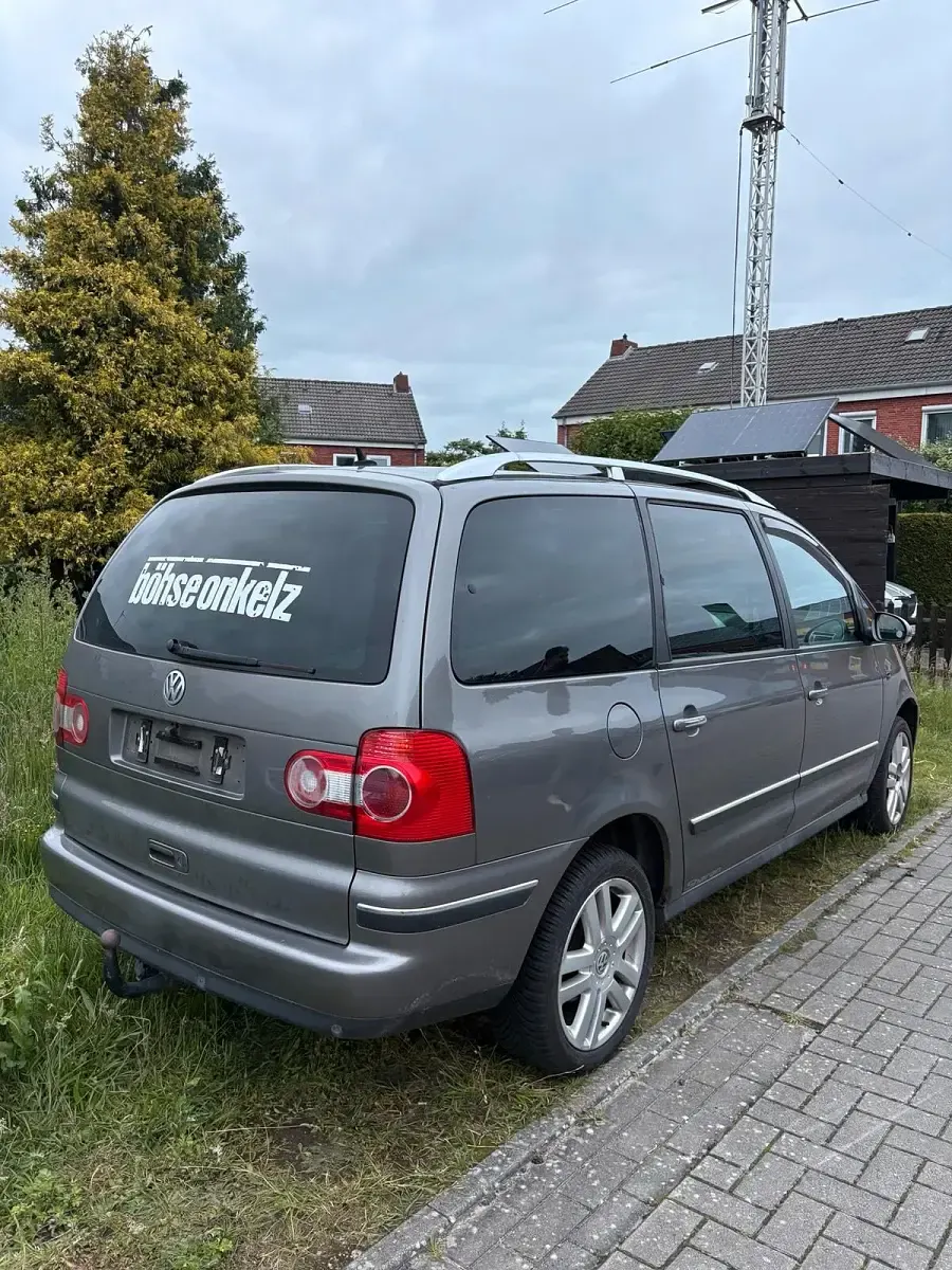 Gebraucht VW Sharan Freestyle 140 PS (102 kW) 2006 Grau Van / Kleinbus