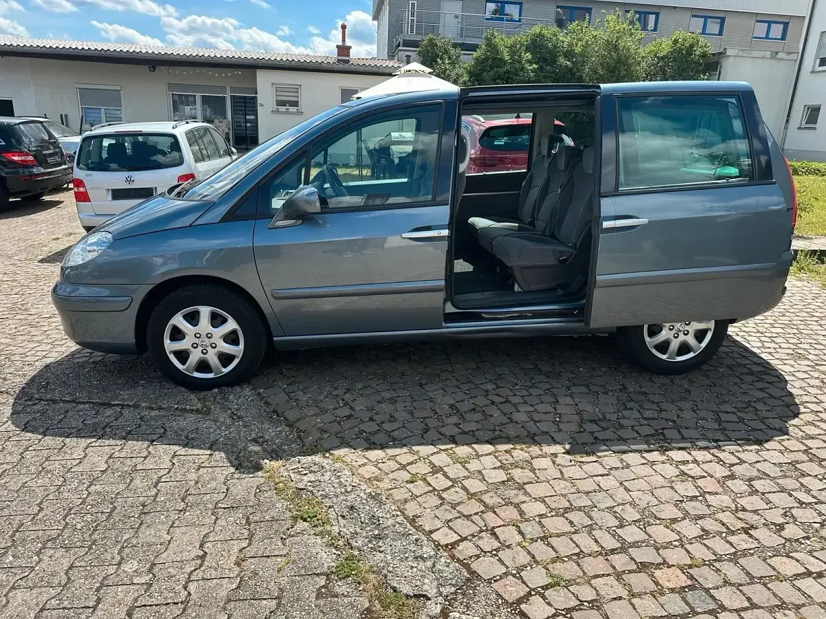 Gebraucht Peugeot 807 127 PS (93 kW) 2006 Grau Van / Kleinbus