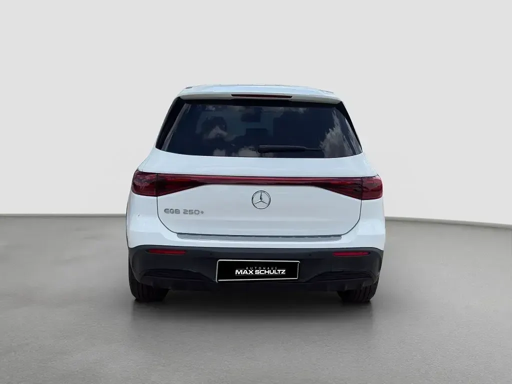 Gebraucht Mercedes EQB250 139 kW (190 PS) 2025 Polarweiß uni SUV