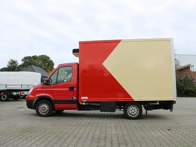 Second-hand Iveco 35.12 2008 Albastru Van