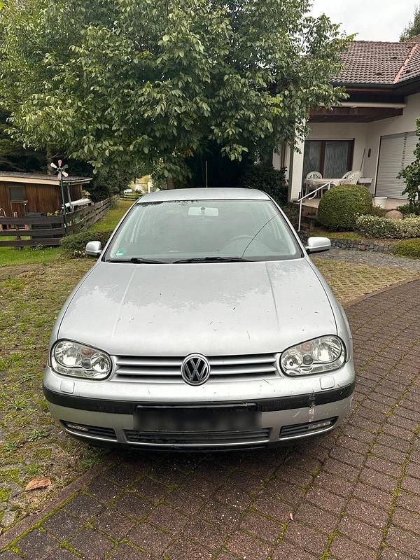 Silber Gebraucht 2002 VW Golf IV Limousine | 450 € (Superpreis) - Bild 1/4