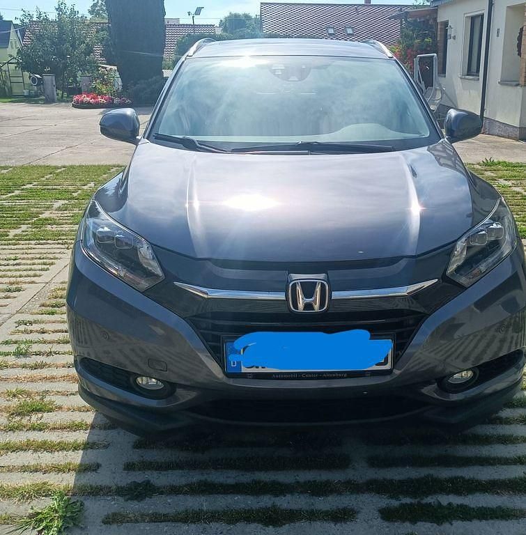 Grau Gebraucht 2016 Honda HR-V Executive SUV | 11.600 € (Etwas zu teuer) - Bild 1/4