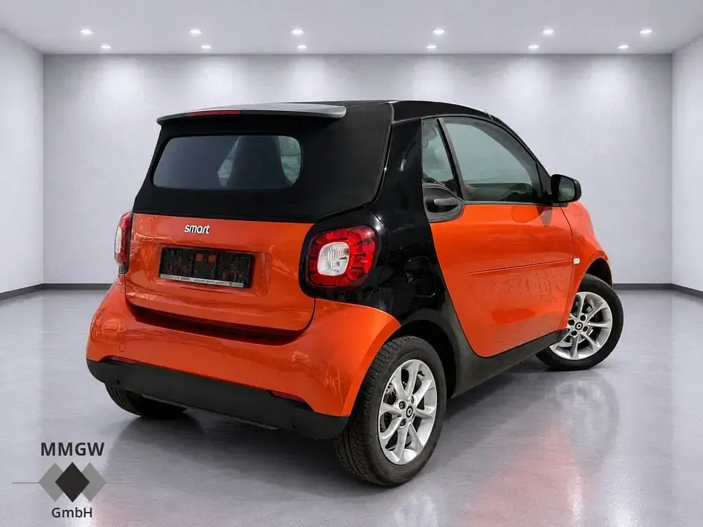 Gebraucht Smart ForTwo Cabrio Basis 90 PS (66 kW) 2018 Nachtschwarz Cabrio