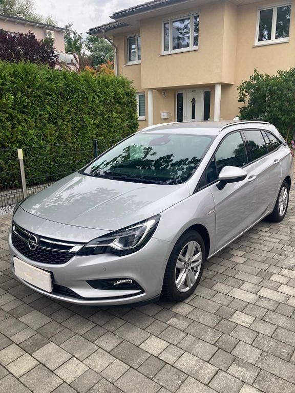 Silber Gebraucht 2017 Opel Astra Kombi | 8.700 € (Superpreis) - Bild 1/4