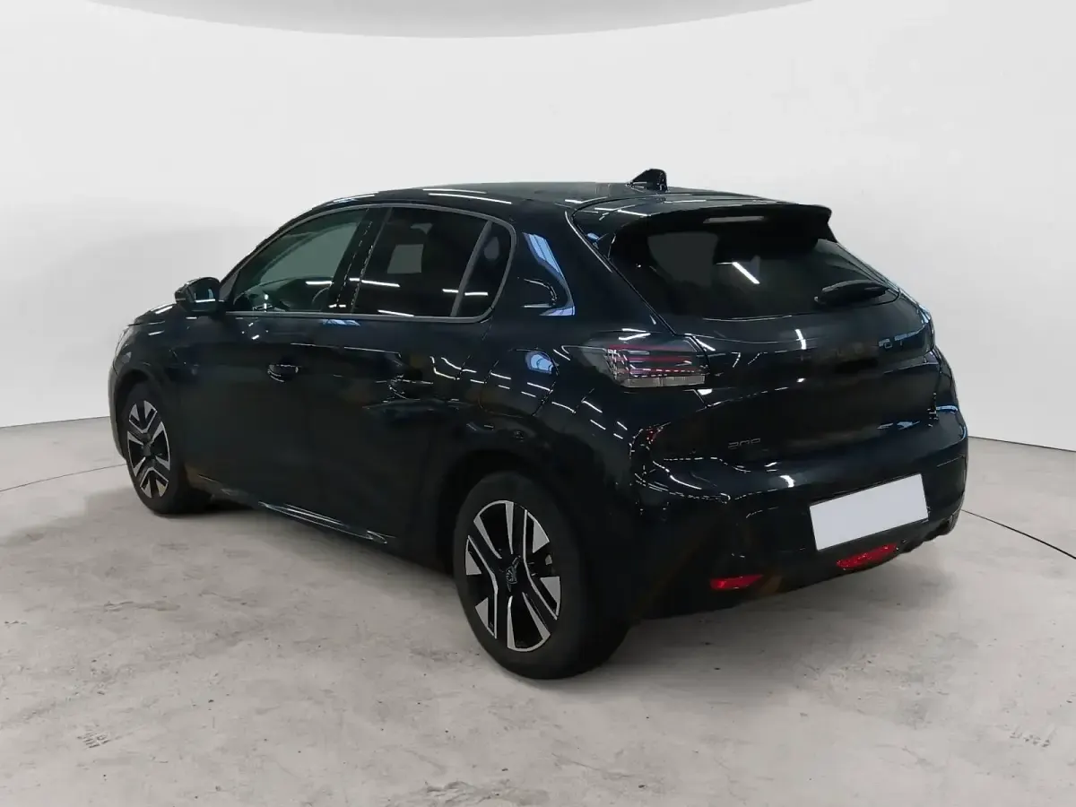 Gebraucht Peugeot 208 Allure 101 PS (74 kW) 2025 Noir perla nera Kleinwagen