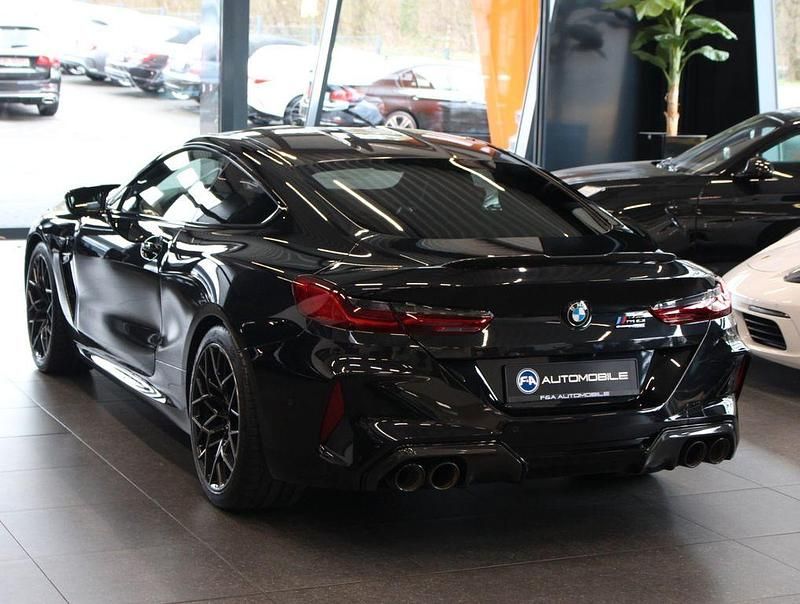 Gebraucht BMW M8 Performance 625 PS (459 kW) 2022 Saphirschwarz Coupé
