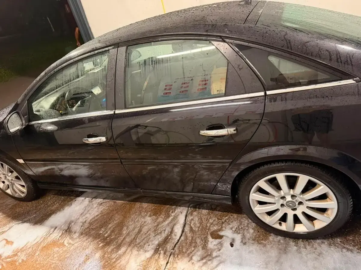 Gebraucht Opel Vectra 110 PS (80 kW) 2008 Schwarz Limousine