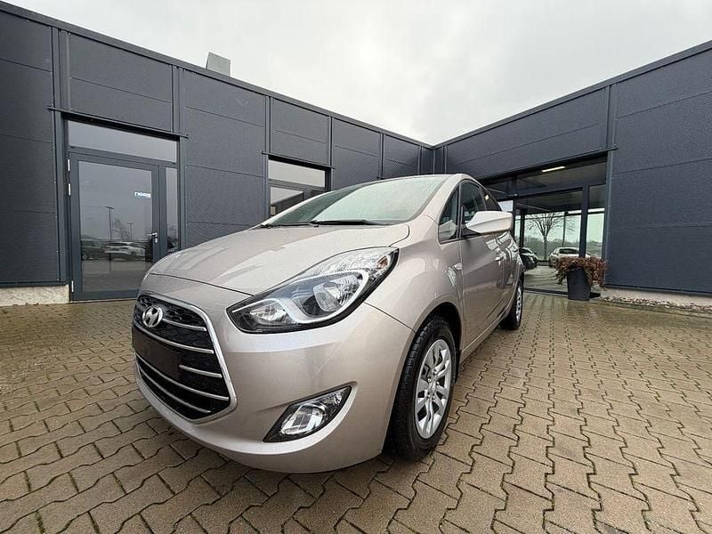 Weiß Gebraucht 2018 Hyundai i20 Classic Van / Kleinbus | 10.990 € (Fairer Preis) - Bild 1/4