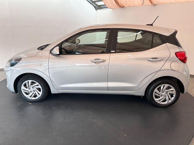 Gebraucht Hyundai i10 Select 67 PS (49 kW) 2021 Silber Kleinwagen