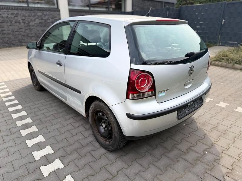 Used VW Polo 60 HP (44 kW) 2007 Silver Hatchback