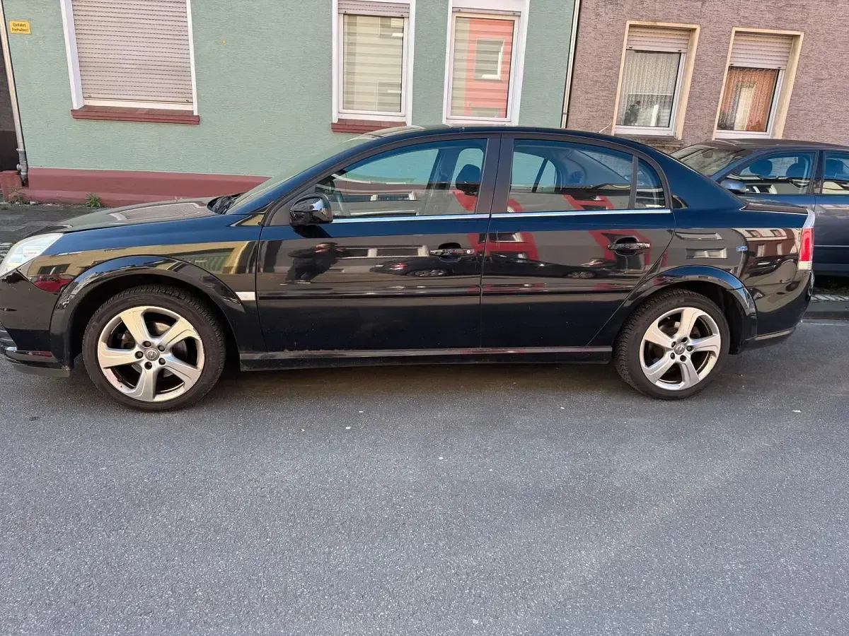 Usata Opel Vectra 105 CV (77 kW) 2006 Nero Berlina