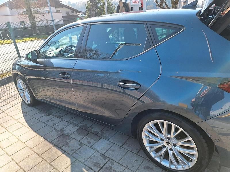 Gebraucht Seat Leon FR 150 PS (110 kW) 2020 Grau Limousine