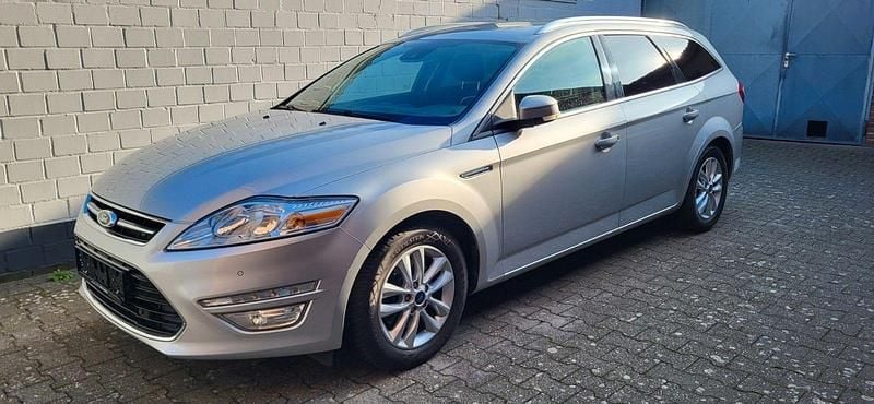 Silber Gebraucht 2014 Ford Mondeo Titanium Kombi | 7.500 € (Guter Preis) - Bild 1/4