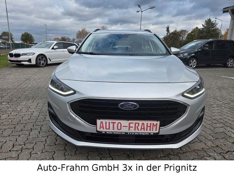 Gebraucht Ford Focus Cool & Connect 135 PS (99 kW) 2022 Silber Limousine