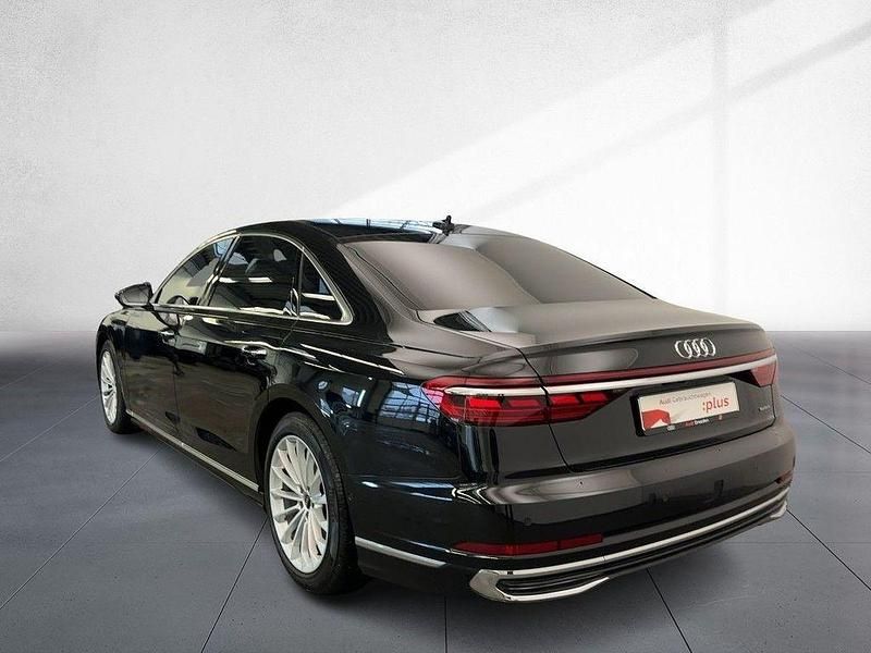 Gebraucht Audi A8L Ambiente 286 PS (210 kW) 2023 Mythosschwarz metallic Limousine