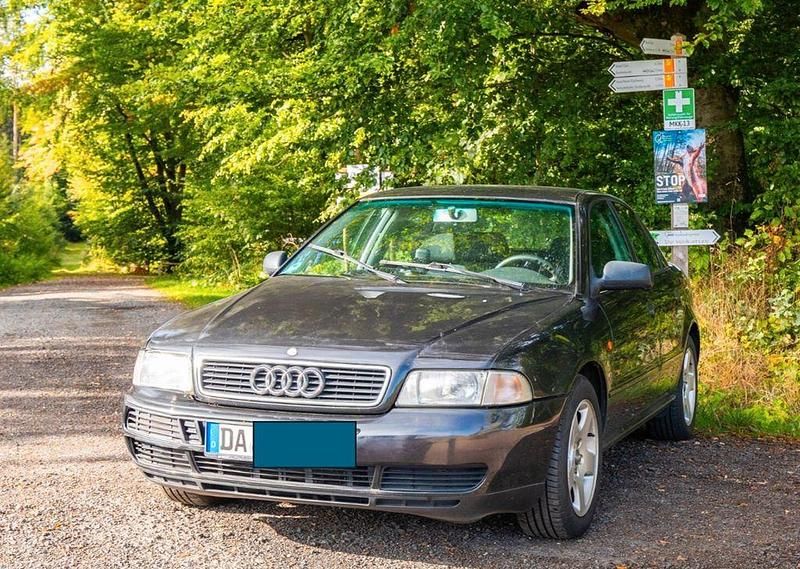 Blau Gebraucht 1996 Audi A4 Performance Limousine | 1.200 € (Fairer Preis) - Bild 1/4