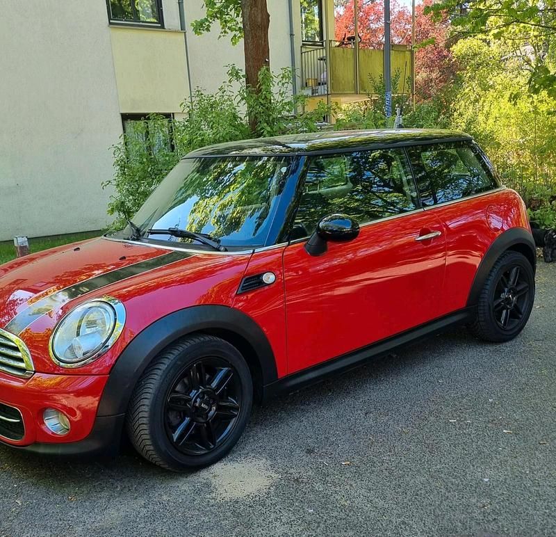 Rot Gebraucht 2012 Mini Cooper Kleinwagen | 4.500 € - Bild 1/4