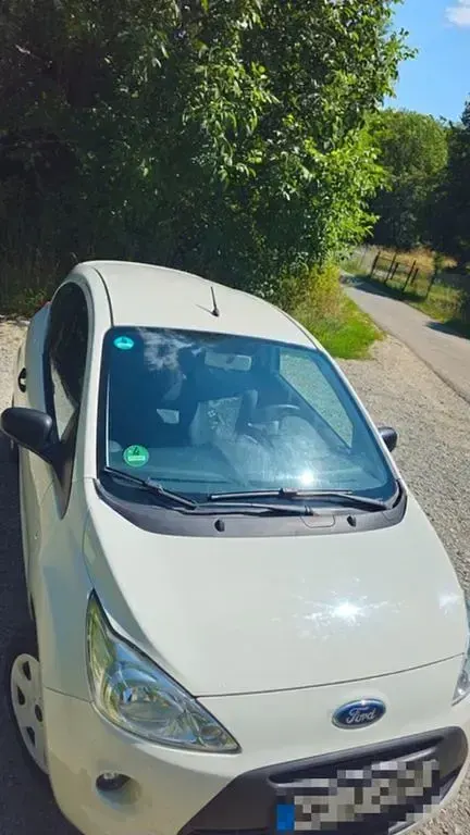 Gebraucht Ford Ka 69 PS (50 kW) 2014 Weiß Kleinwagen