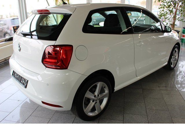 Gebraucht VW Polo Highline 90 PS (66 kW) 2016 Weiß metallic Limousine