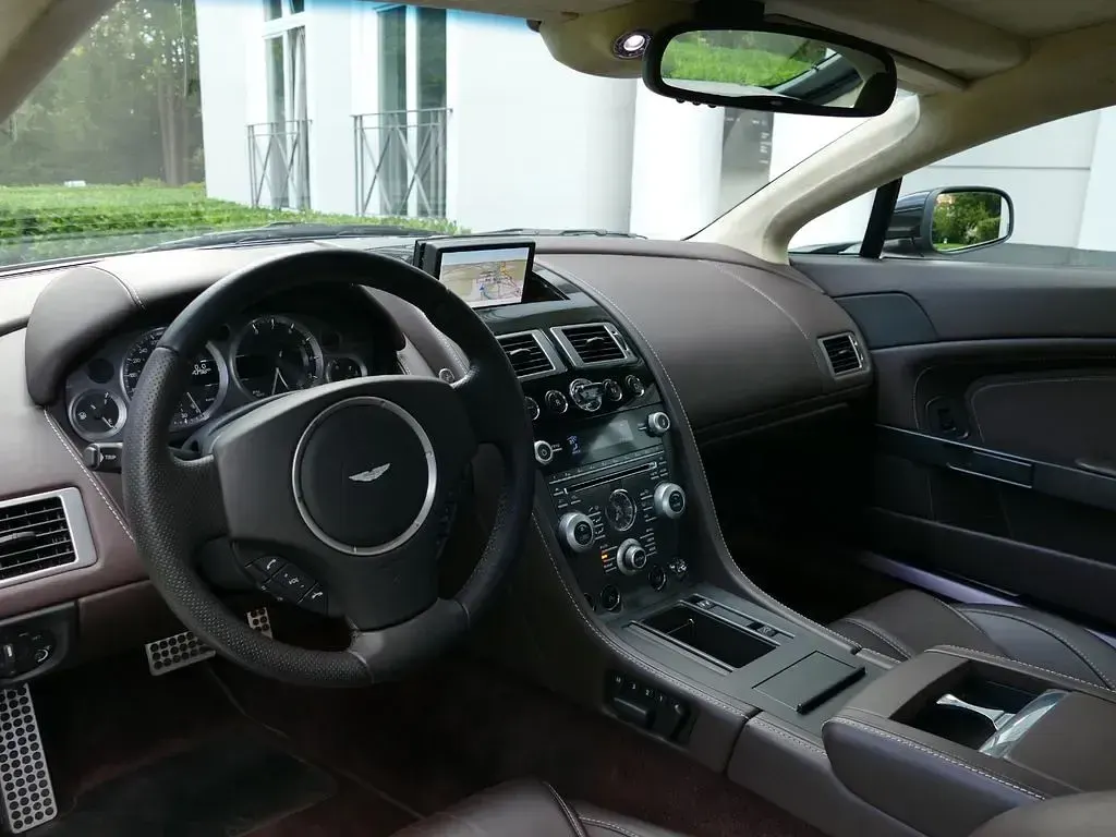 Gebraucht Aston Martin Vantage 426 PS (313 kW) 2009 Schwarz Coupé