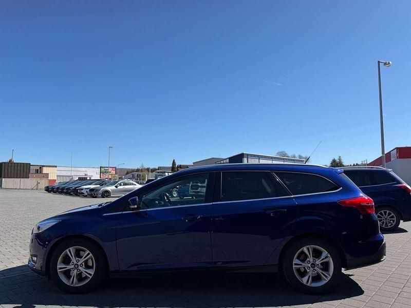 Gebraucht Ford Focus Titanium 150 PS (110 kW) 2017 Blau Kombi