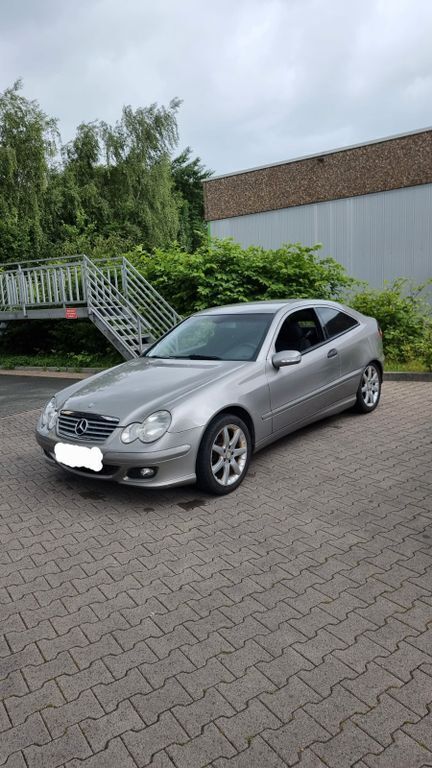 Beige Gebraucht 2004 Mercedes C180 Coupé | 1.700 € (Guter Preis) - Bild 1/4