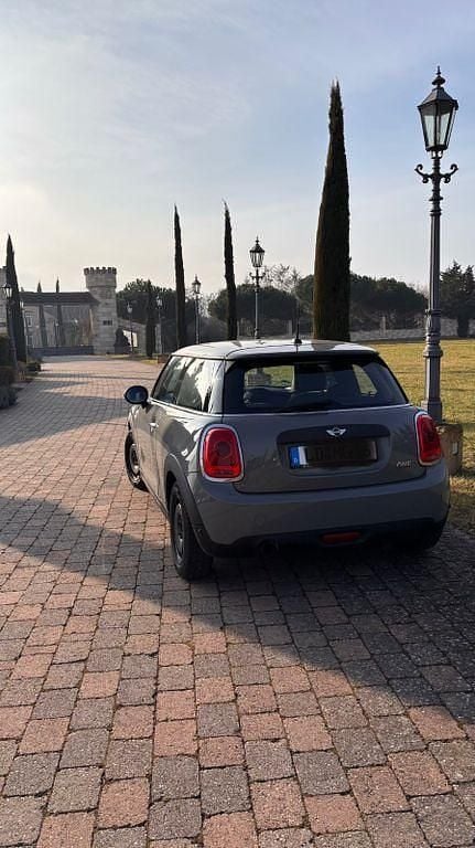 Gebraucht Mini ONE 102 PS (75 kW) 2017 Grau Kleinwagen