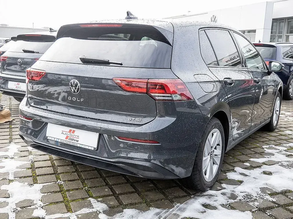 Gebraucht VW Golf VIII Style 150 PS (110 kW) 2022 Grau Limousine