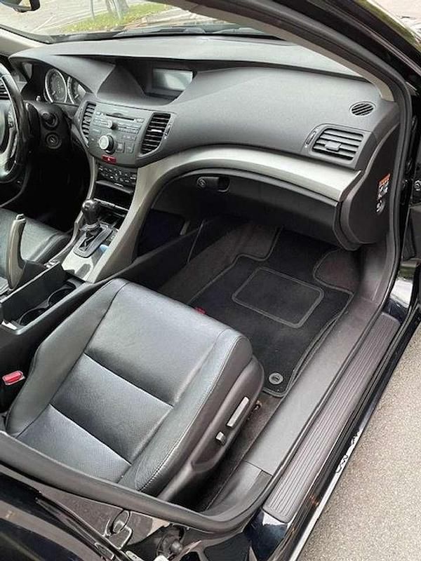 Gebraucht Honda Accord Executive 201 PS (147 kW) 2010 Schwarz Limousine