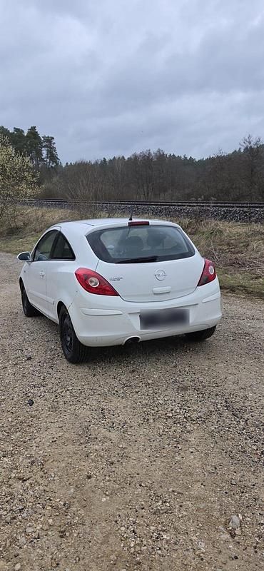 Gebraucht Opel Corsa 80 PS (58 kW) 2007 Weiß Kleinwagen