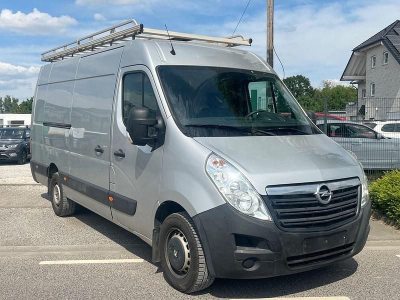 Silber Gebraucht 2018 Opel Movano Van | 6.980 € (Superpreis) - Bild 1/4