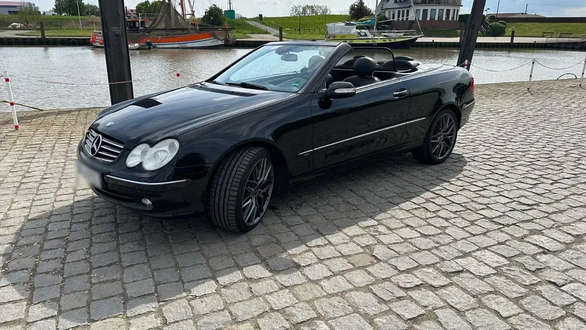 Gebraucht Mercedes CLK320 Avantgarde 218 PS (160 kW) 2006 Schwarz Cabrio