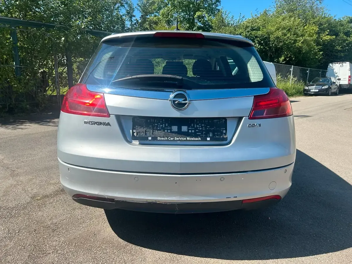 Gebraucht Opel Insignia 131 PS (96 kW) 2012 Silber Kombi
