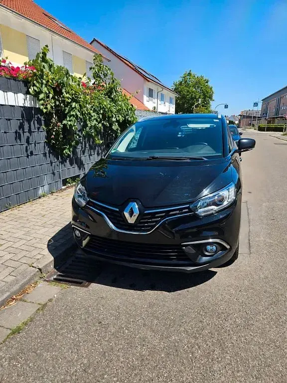 Gebraucht Renault Grand Scénic IV Initiale Paris 131 PS (96 kW) 2017 Schwarz Van / Kleinbus