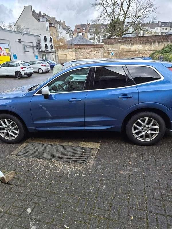 Gebraucht Volvo XC60 R-Design 190 PS (139 kW) 2018 Blau SUV