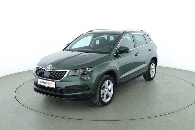 Grün Gebraucht 2018 Skoda Karoq Ambition SUV | 19.770 € (Fairer Preis) - Bild 1/3