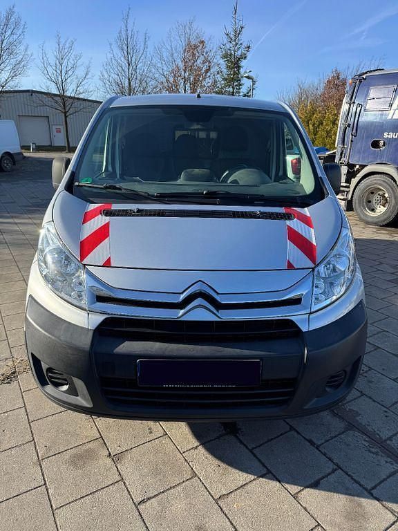 Gebraucht Citroën Jumpy 131 PS (96 kW) 2014 Silber Van / Kleinbus