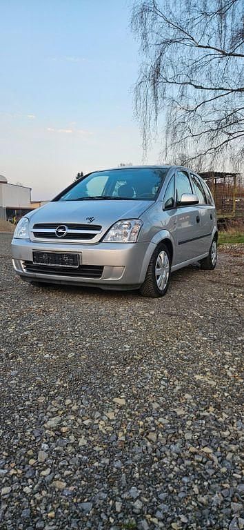 Silber Gebraucht 2003 Opel Meriva Van / Kleinbus | 3.400 € (Etwas zu teuer) - Bild 1/4